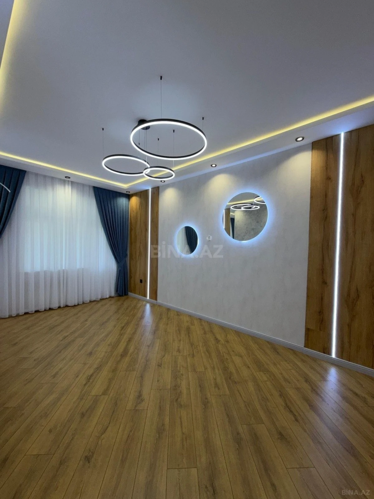 Satılır 2 otaqlı mənzil 82 m²