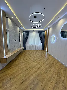 Satılır 2 otaqlı mənzil 82 m²