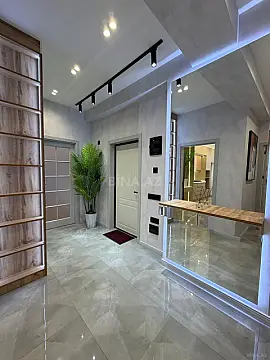 Satılır 2 otaqlı mənzil 82 m²