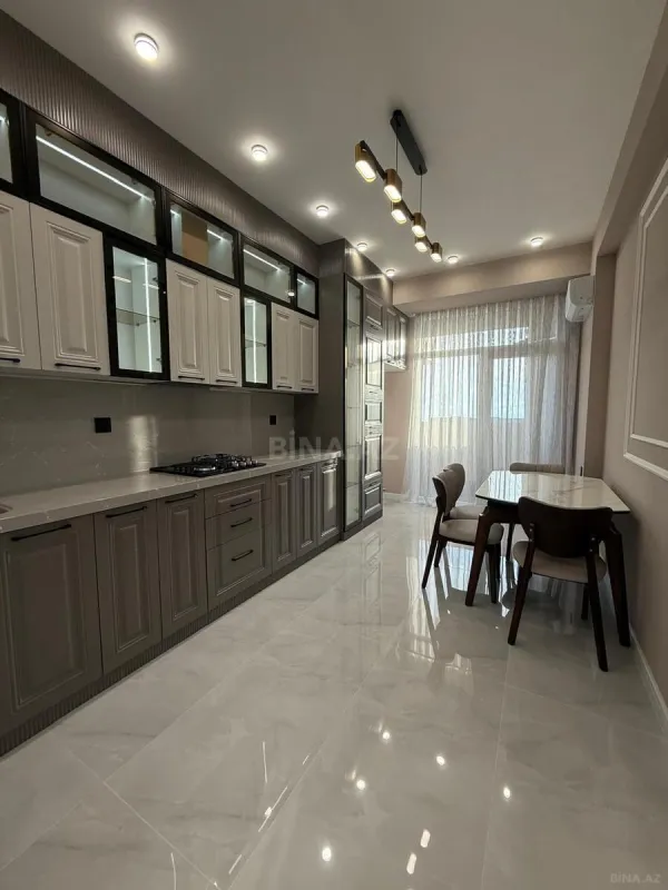 Satılır 3 otaqlı mənzil 105 m²