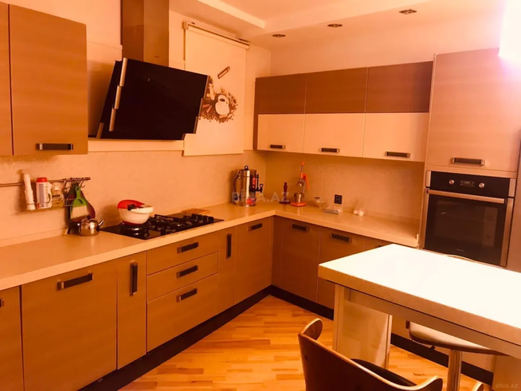 Kirayə verilir 4 otaqlı həyət evi 210 m²