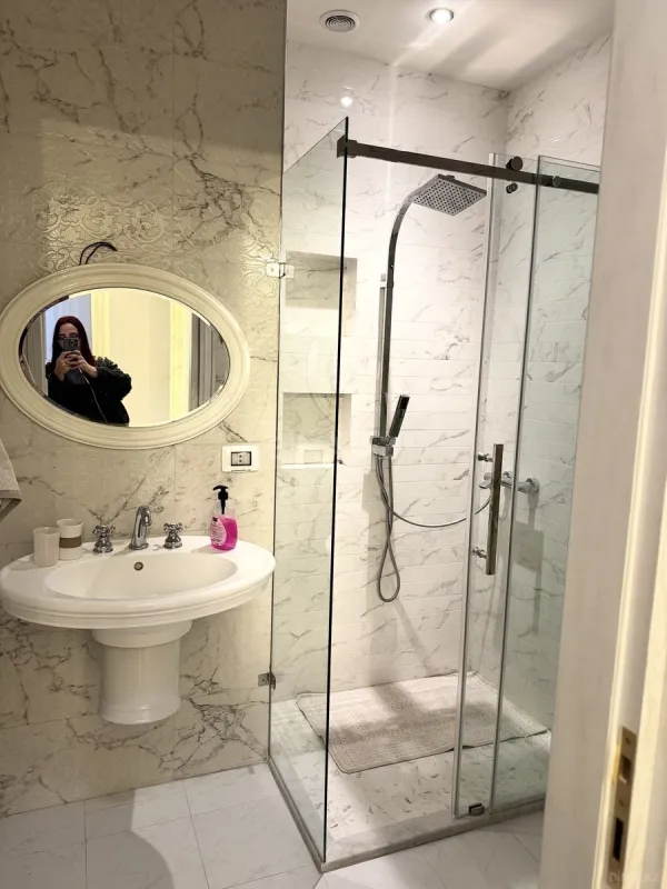 Kirayə verilir 4 otaqlı mənzil 210 m²