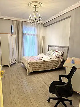 Kirayə verilir 4 otaqlı mənzil 210 m²