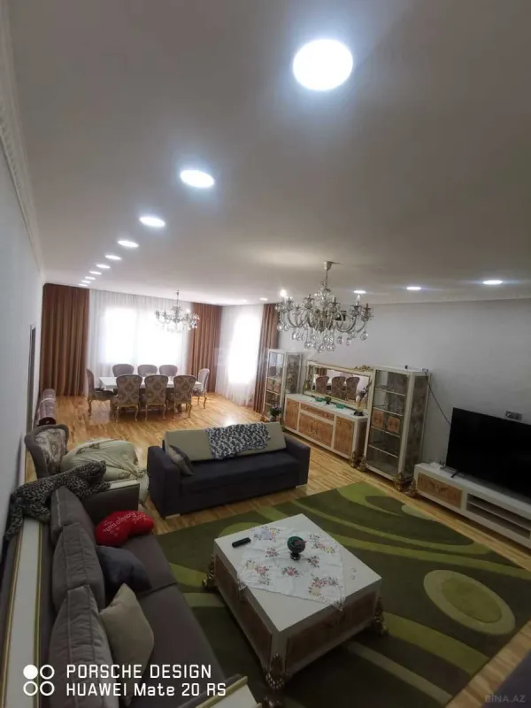 Satılır 6 otaqlı həyət evi 300 m²