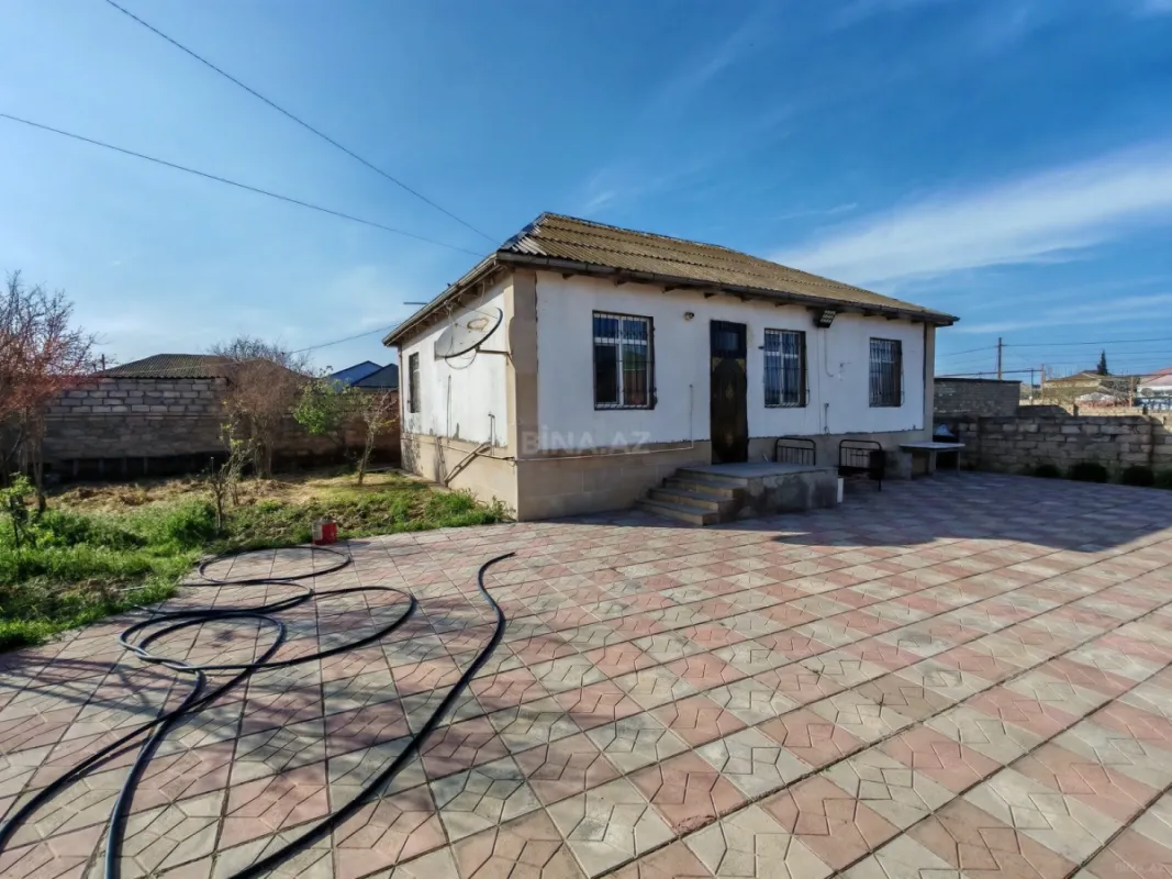Satılır 4 otaqlı həyət evi 135 m²