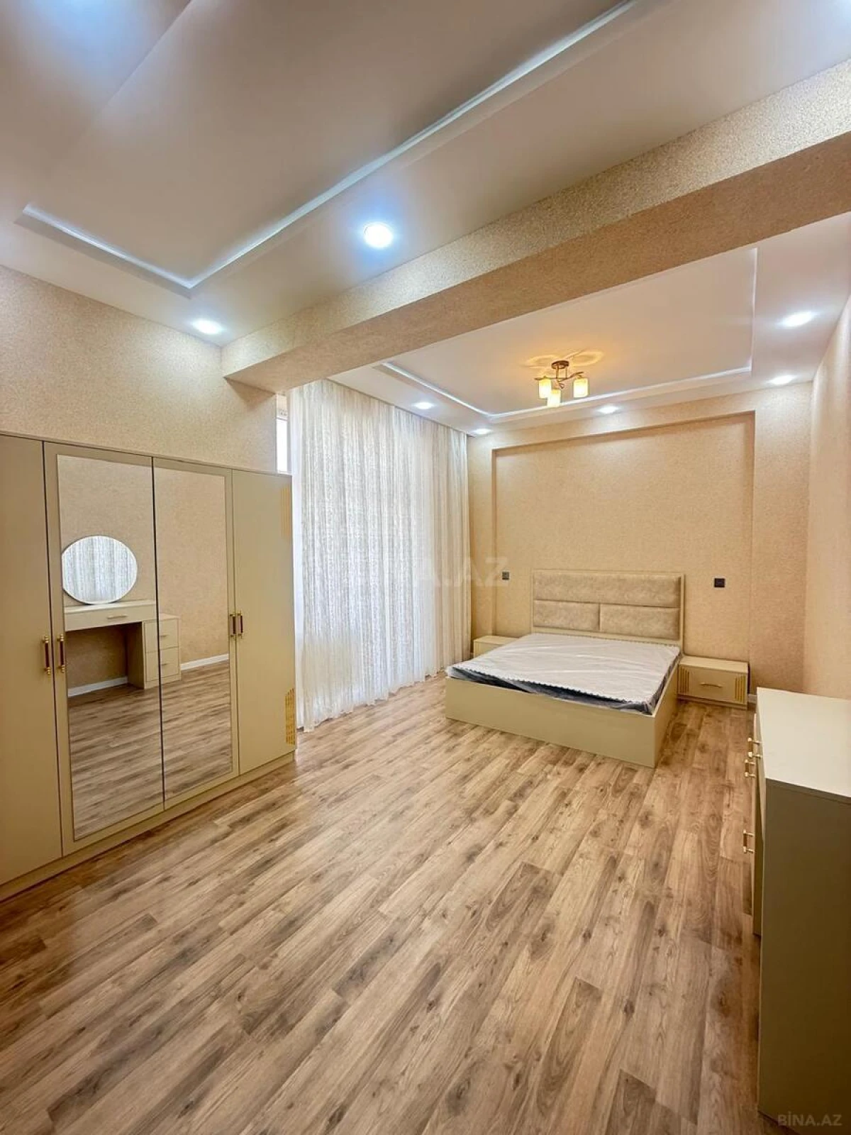 Kirayə verilir 3 otaqlı mənzil 100 m²