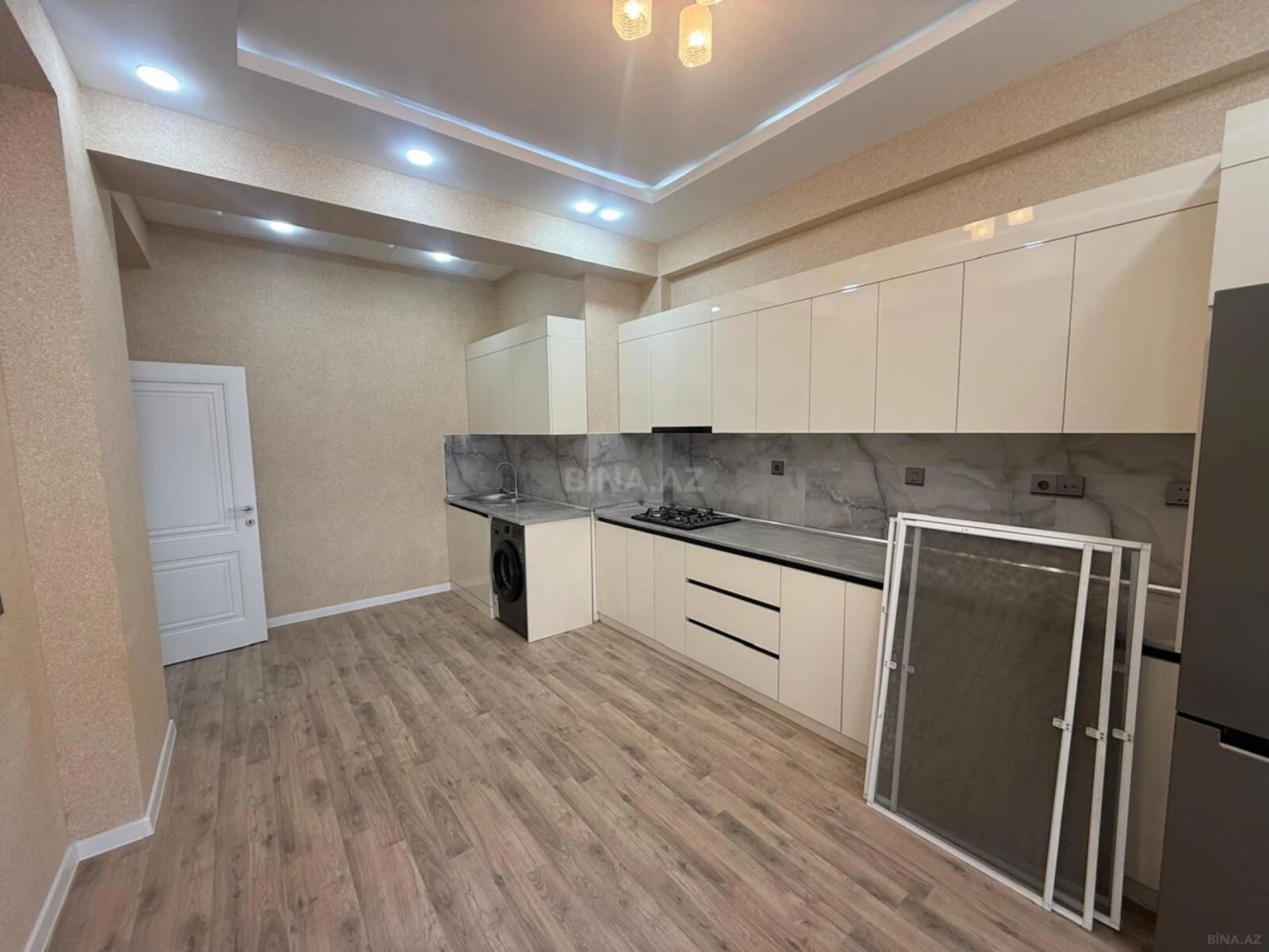 Kirayə verilir 3 otaqlı mənzil 100 m²