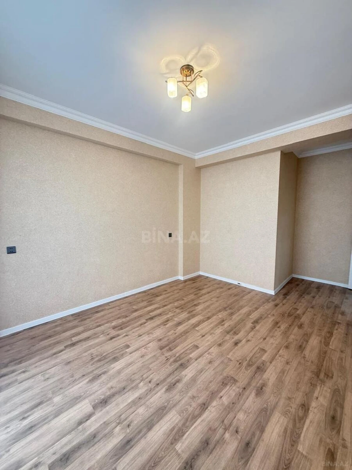 Kirayə verilir 3 otaqlı mənzil 100 m²