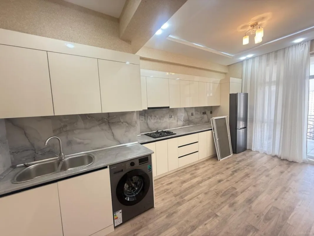 Kirayə verilir 3 otaqlı mənzil 100 m²