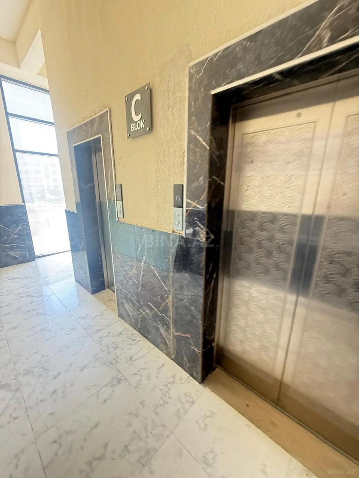 Kirayə verilir 3 otaqlı mənzil 100 m²