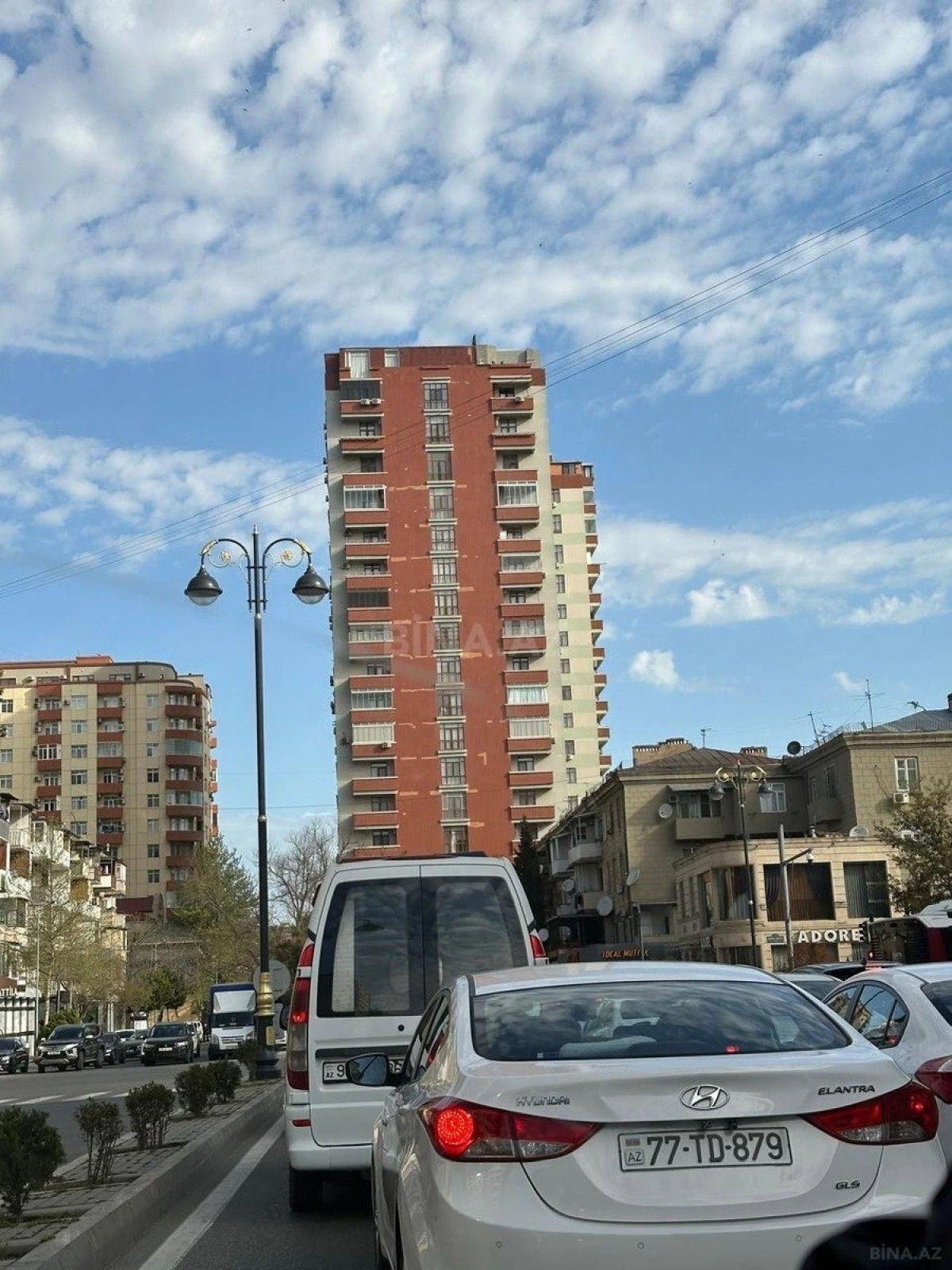 Kirayə verilir 2 otaqlı mənzil 70 m²