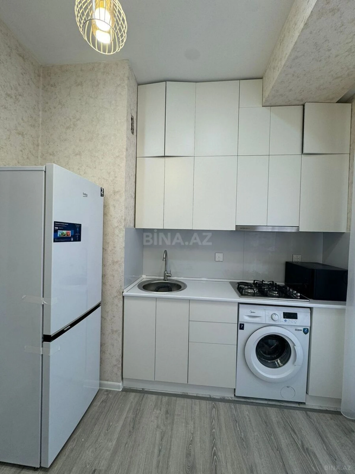 Kirayə verilir 2 otaqlı mənzil 65 m²
