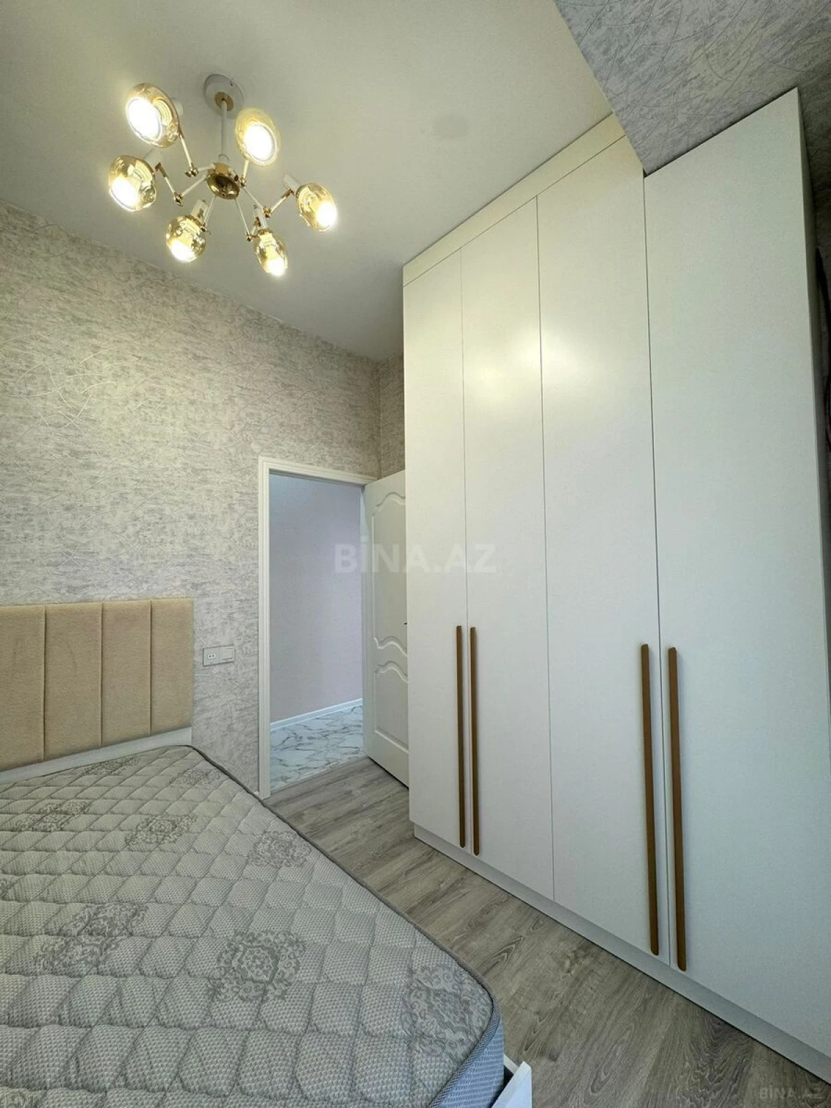 Kirayə verilir 2 otaqlı mənzil 65 m²