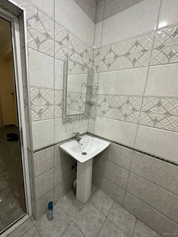 Kirayə verilir 2 otaqlı mənzil 68 m²
