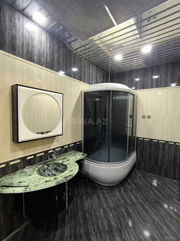 Kirayə verilir 4 otaqlı mənzil 210 m²