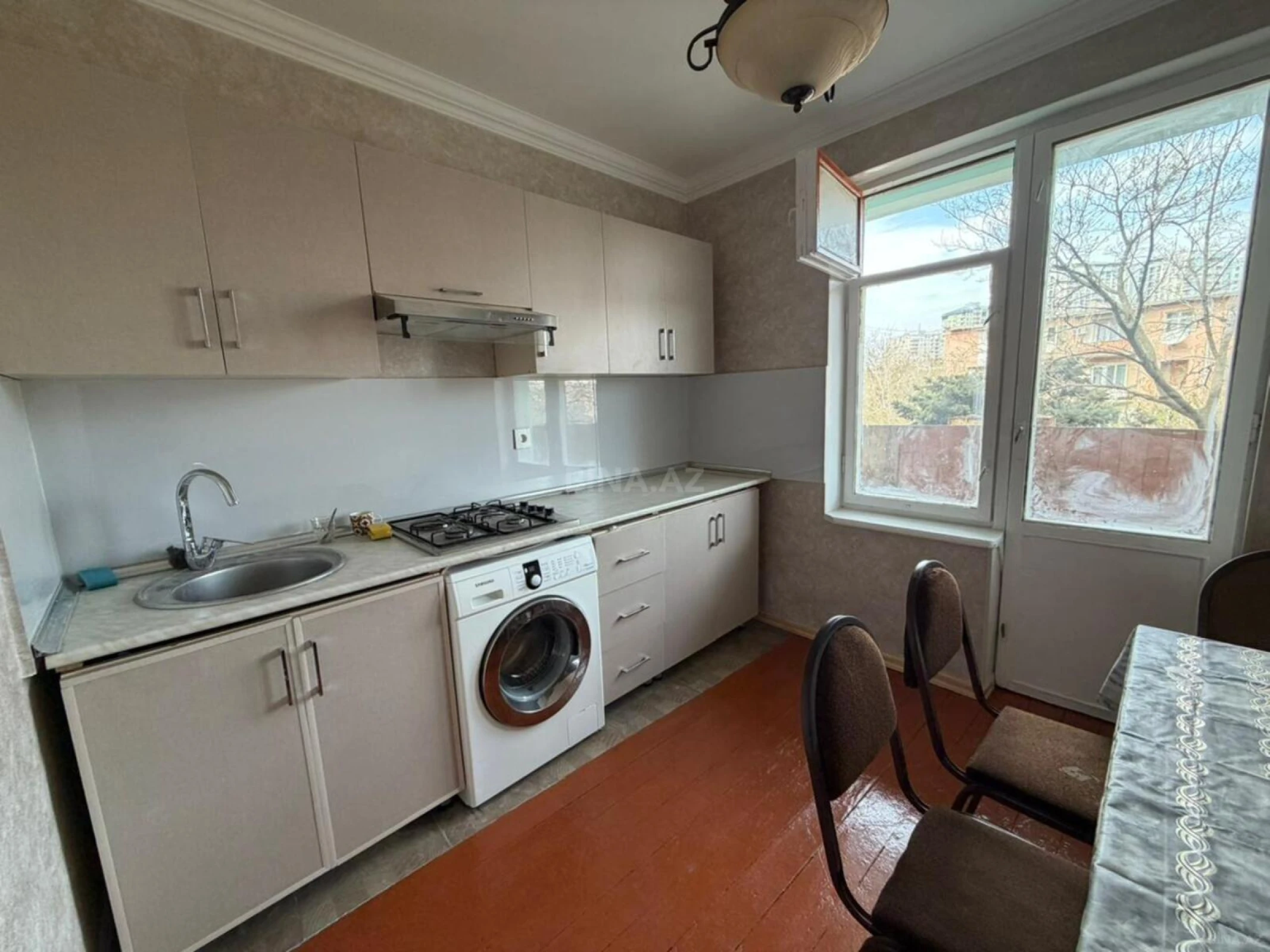 Kirayə verilir 3 otaqlı mənzil 80 m²