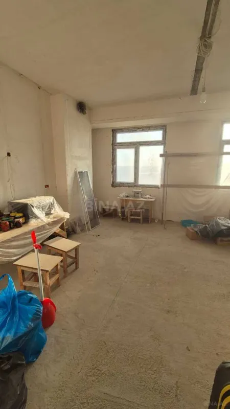 Satılır 4 otaqlı mənzil 107 m²