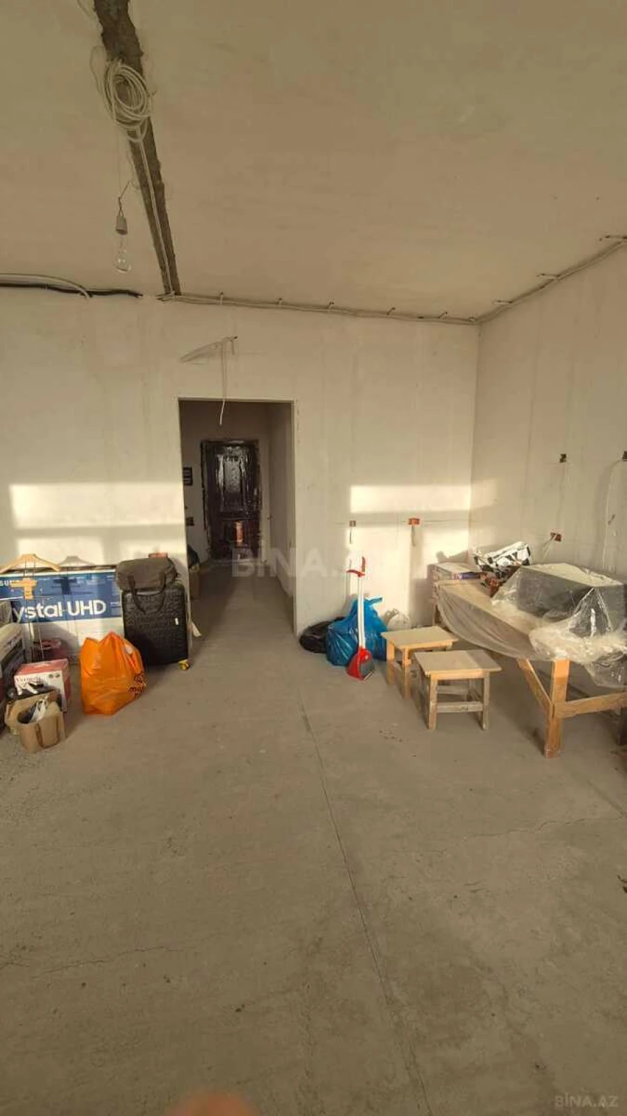 Satılır 4 otaqlı mənzil 107 m²