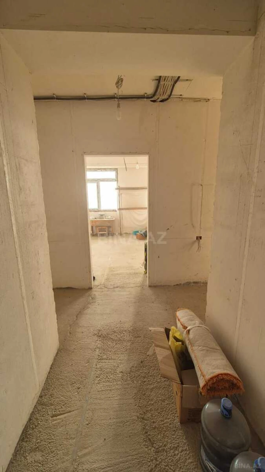 Satılır 4 otaqlı mənzil 107 m²