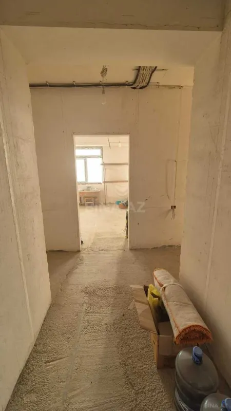 Satılır 4 otaqlı mənzil 107 m²