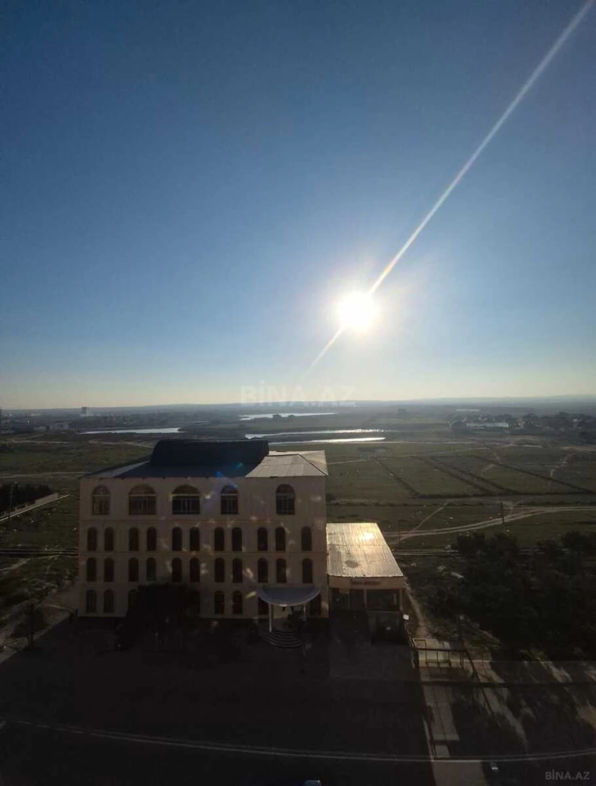 Satılır 4 otaqlı mənzil 107 m²