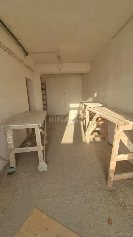 Satılır 4 otaqlı mənzil 107 m²