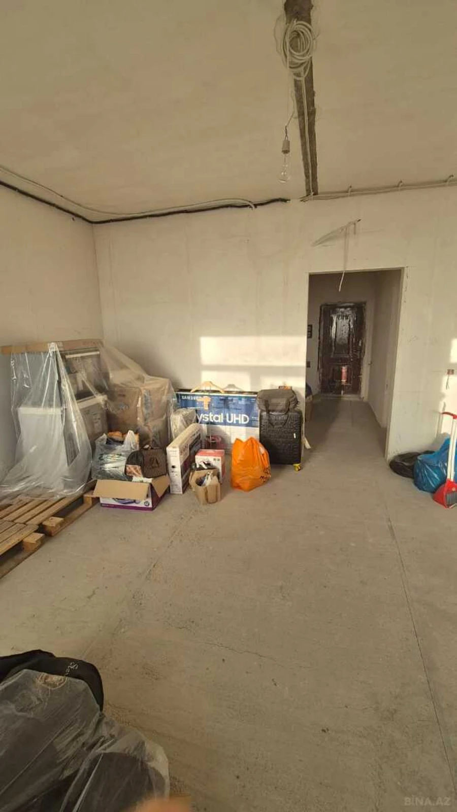 Satılır 4 otaqlı mənzil 107 m²