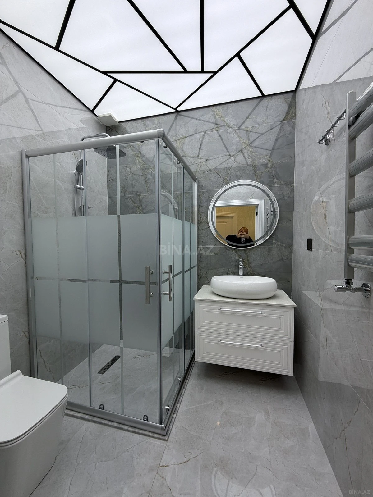 Satılır 2 otaqlı mənzil 71 m²