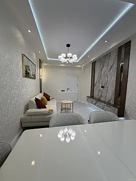 Satılır 2 otaqlı mənzil 71 m²