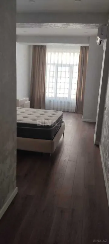 Kirayə verilir 2 otaqlı mənzil 84 m²