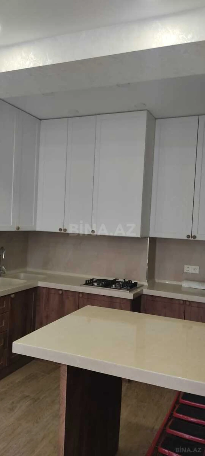 Kirayə verilir 2 otaqlı mənzil 84 m²