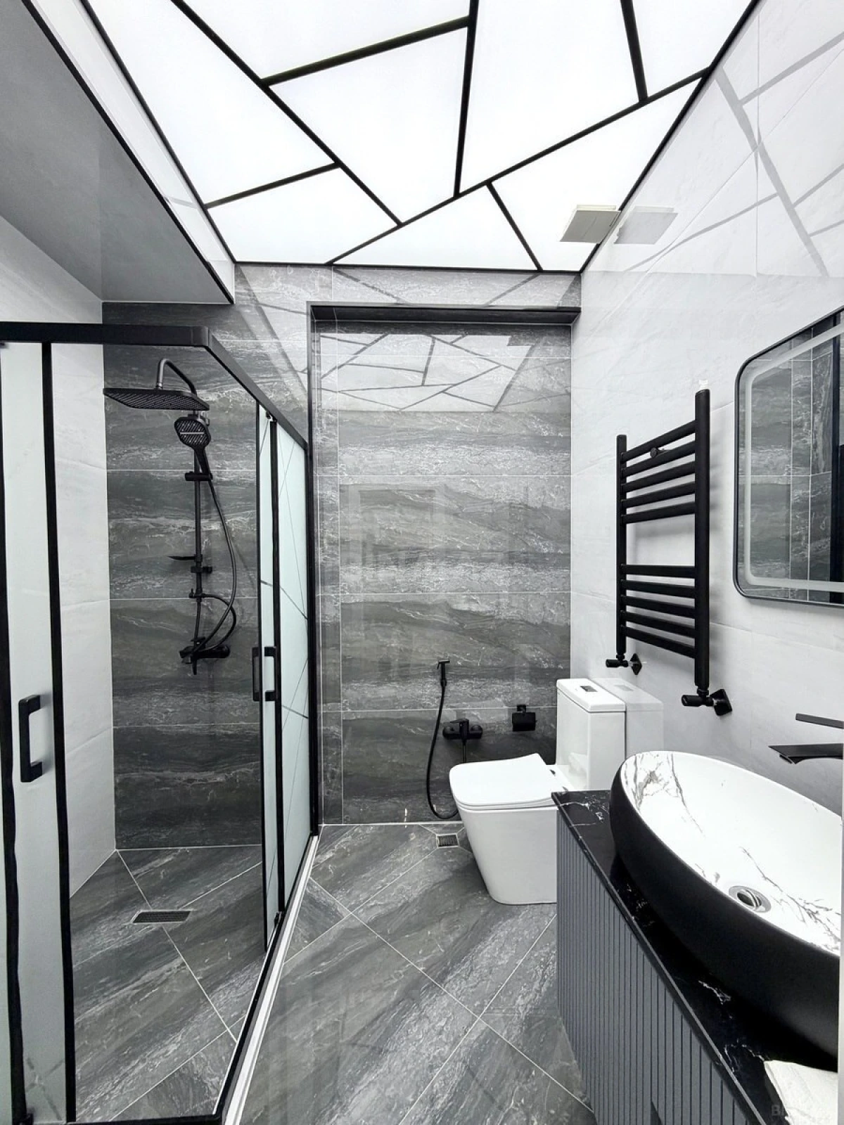 Satılır 2 otaqlı mənzil 55 m²