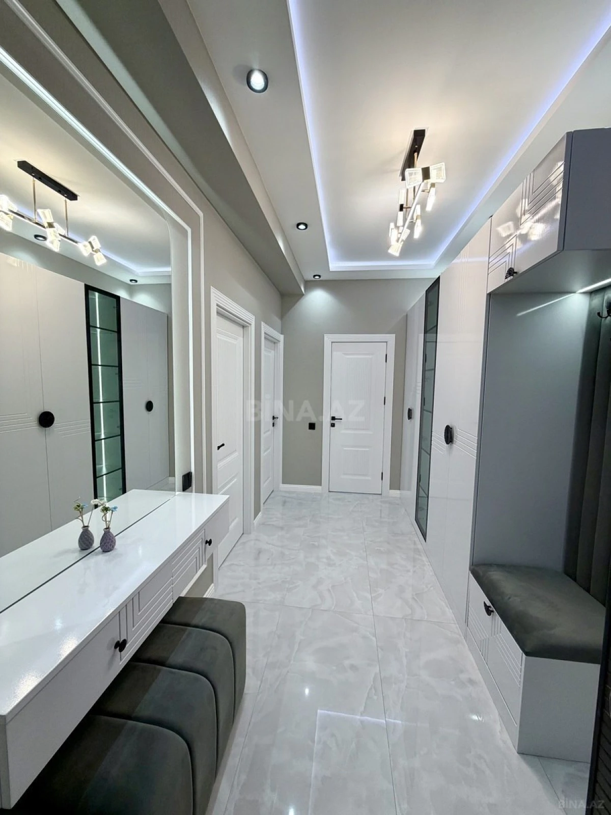 Satılır 2 otaqlı mənzil 55 m²