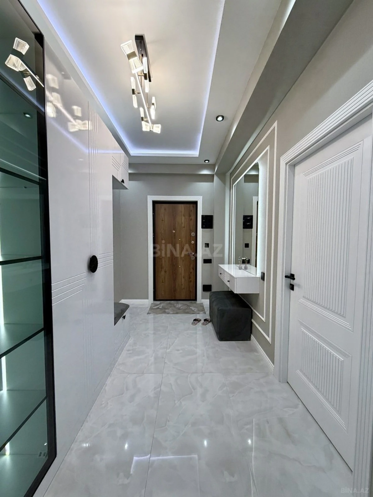 Satılır 2 otaqlı mənzil 55 m²