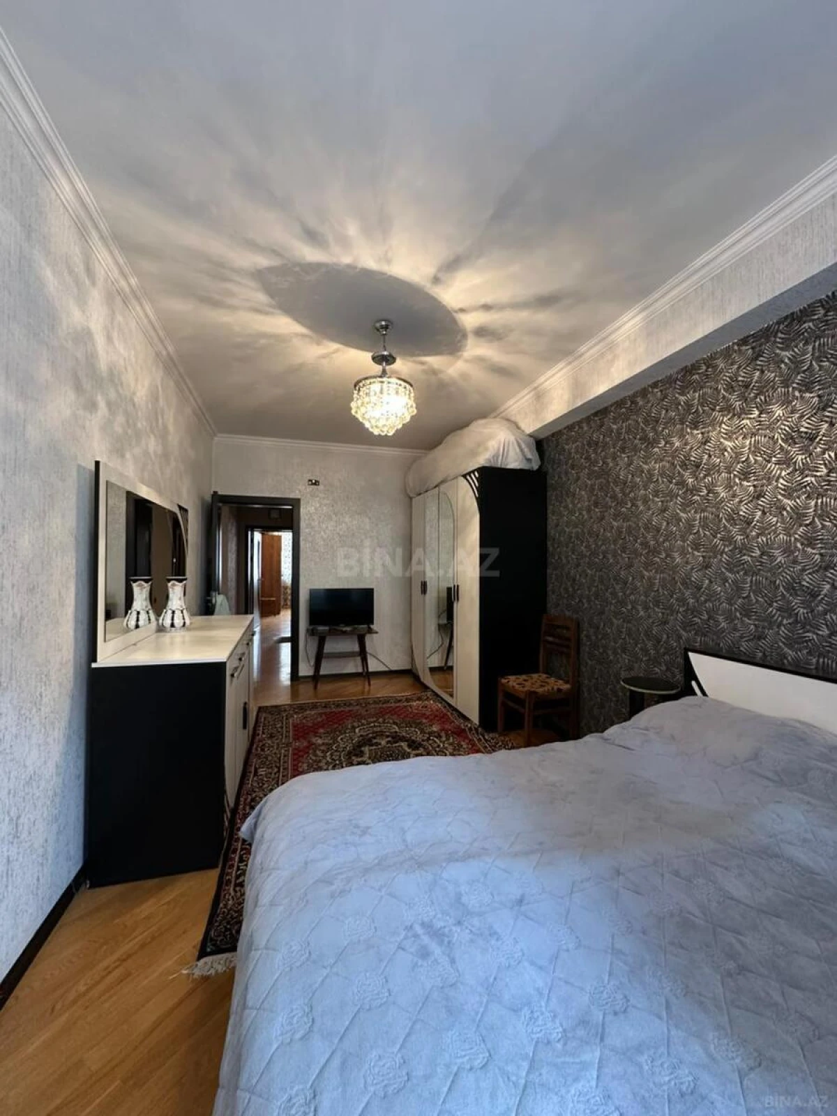 Satılır 3 otaqlı mənzil 125 m²