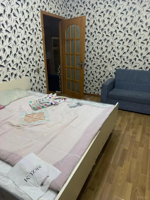 Kirayə verilir 2 otaqlı mənzil 65 m²