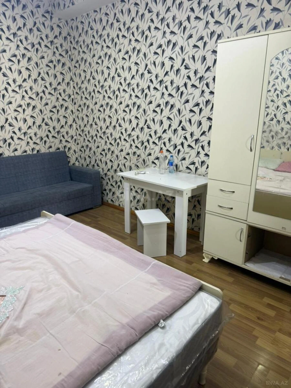 Kirayə verilir 2 otaqlı mənzil 65 m²