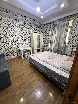 Kirayə verilir 2 otaqlı mənzil 65 m²