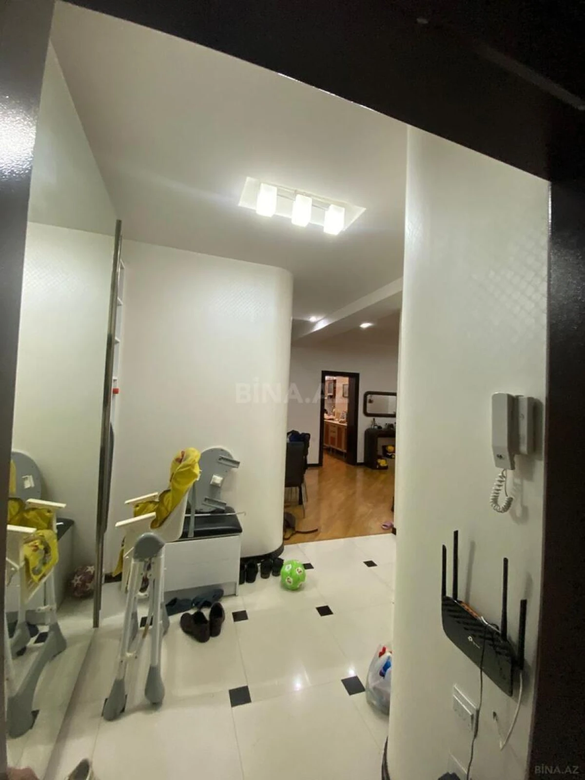 Satılır 2 otaqlı mənzil 110 m²