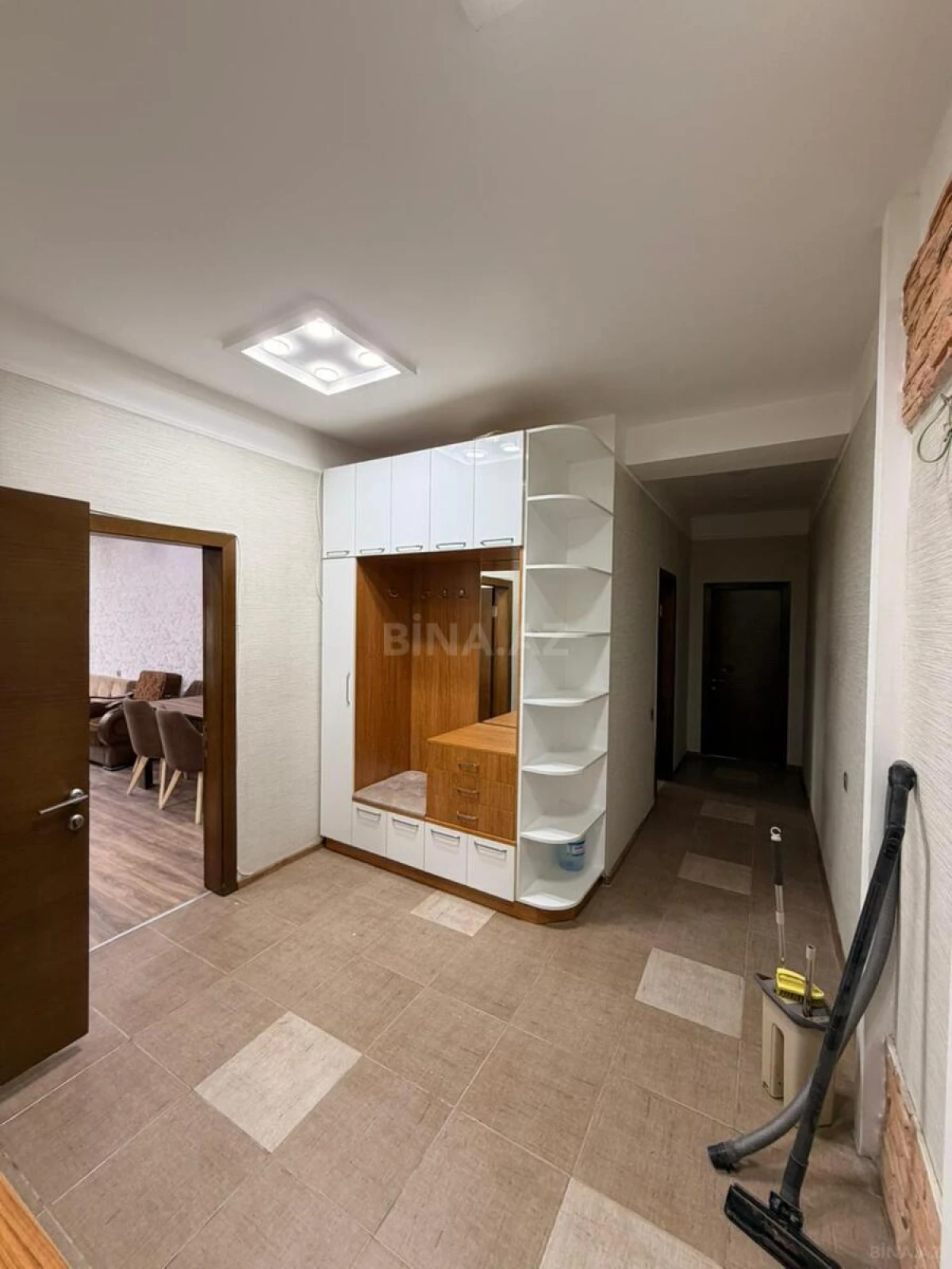 Kirayə verilir 2 otaqlı mənzil 72 m²