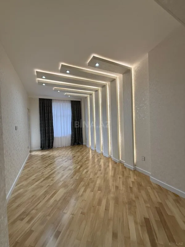 Satılır 3 otaqlı mənzil 106 m²
