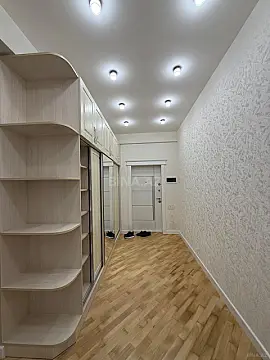 Satılır 3 otaqlı mənzil 106 m²