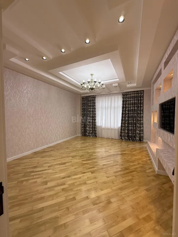 Satılır 3 otaqlı mənzil 106 m²