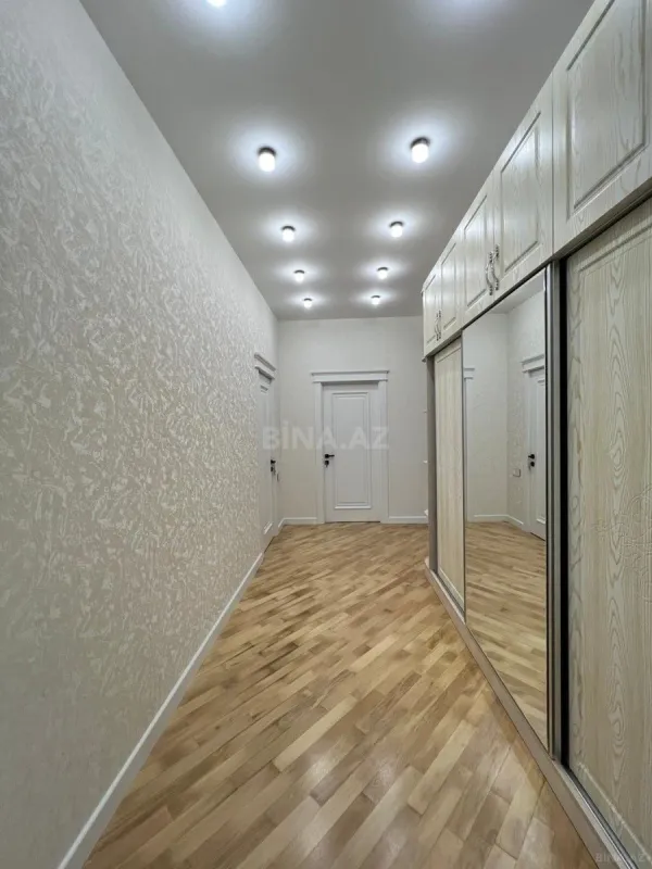 Satılır 3 otaqlı mənzil 106 m²