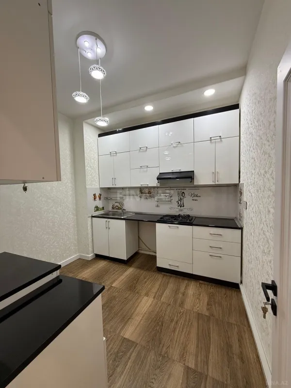 Satılır 3 otaqlı mənzil 106 m²