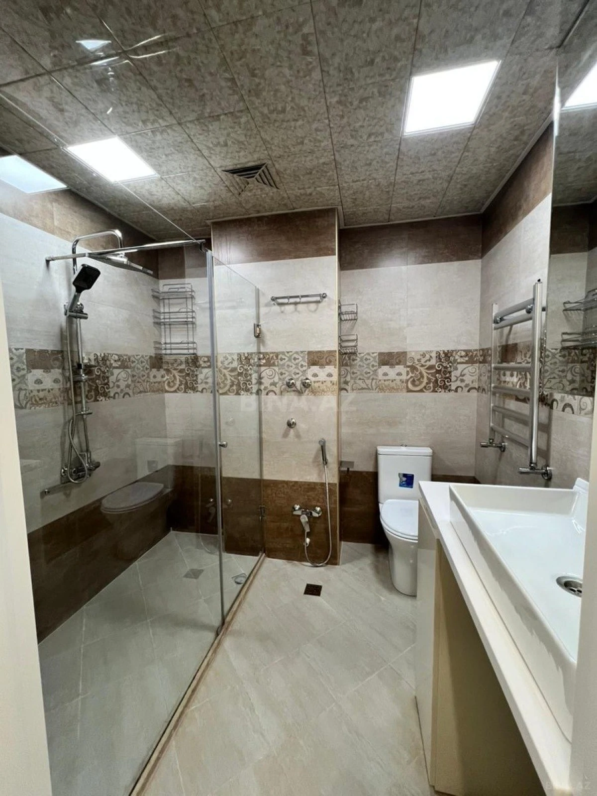 Satılır 3 otaqlı mənzil 106 m²