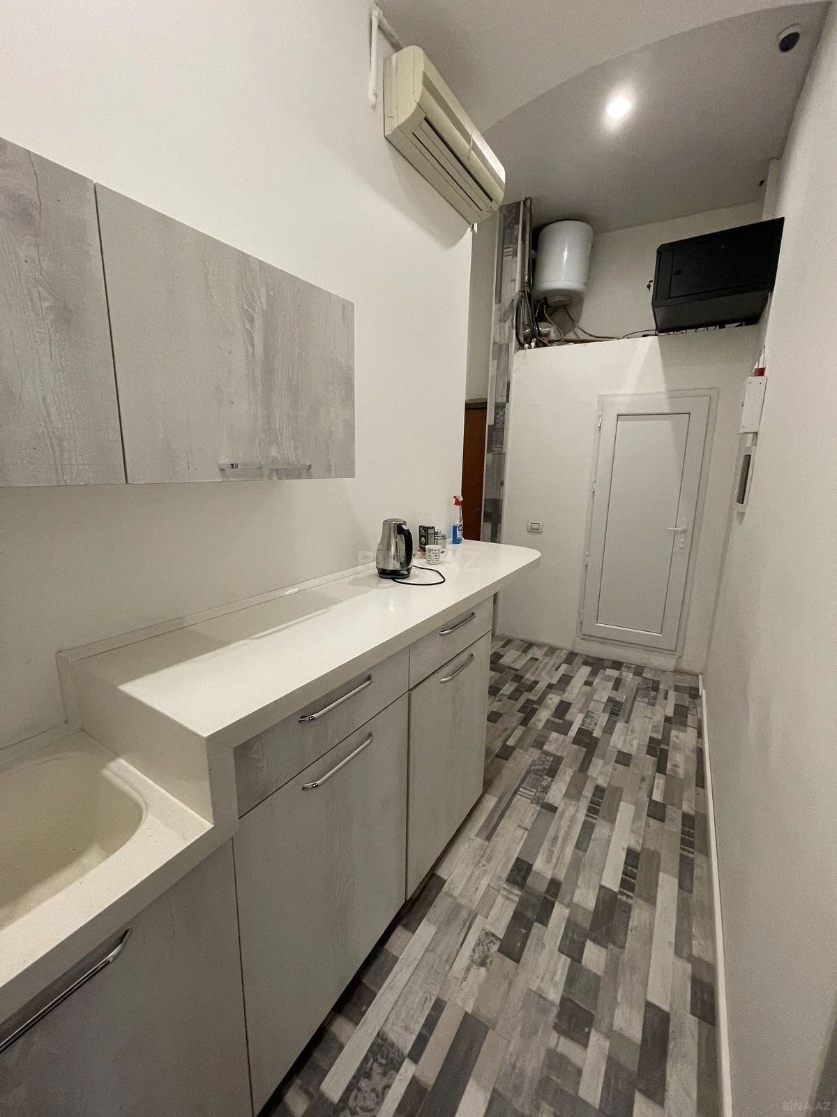 Satılır obyekt 100 m²