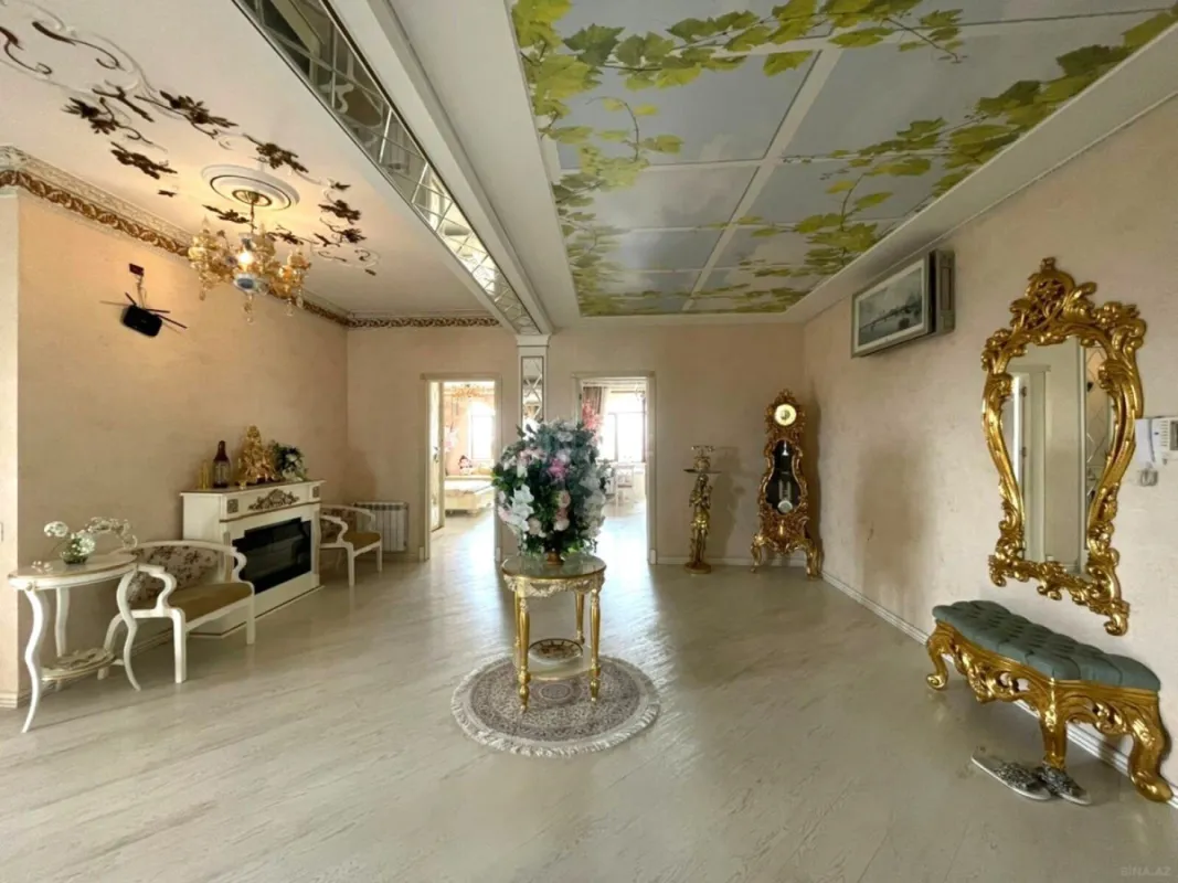 Satılır 3 otaqlı mənzil 214 m²