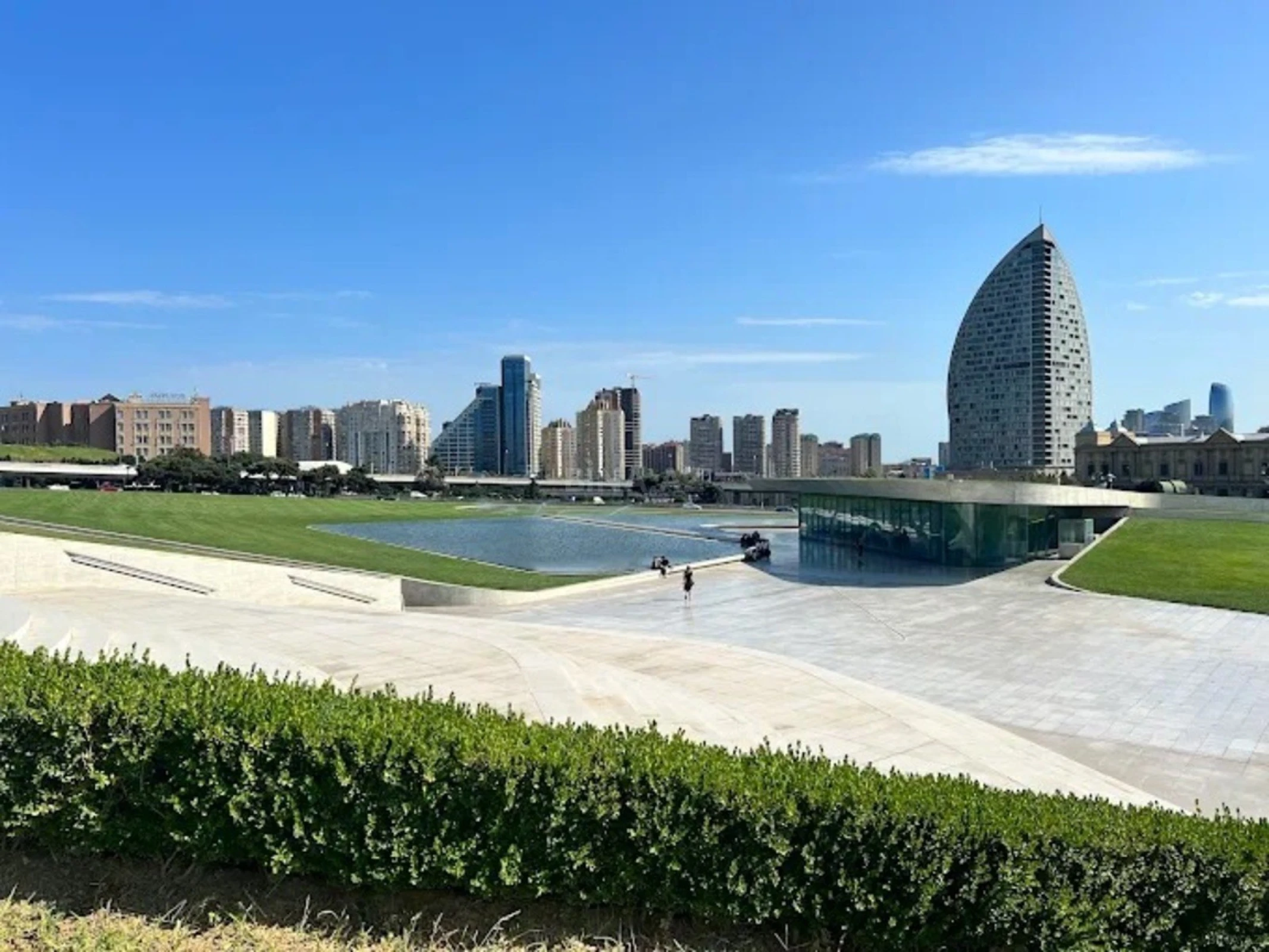 Satılır 3 otaqlı mənzil 214 m²