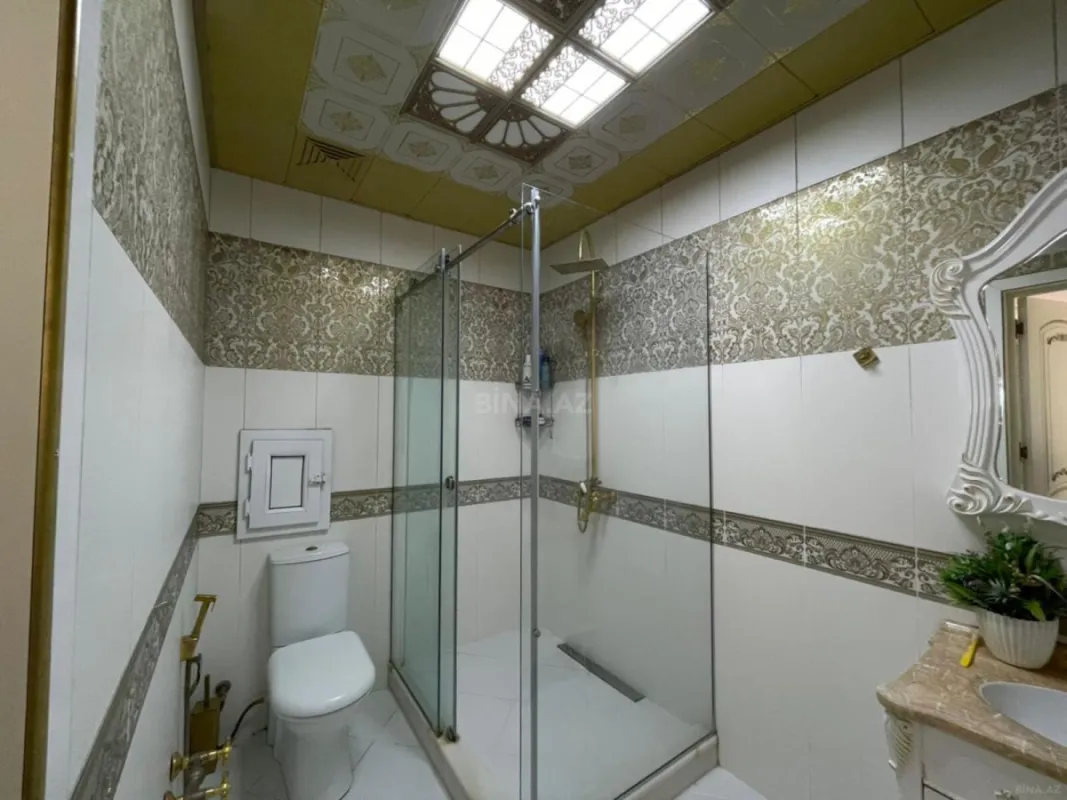 Satılır 3 otaqlı mənzil 214 m²